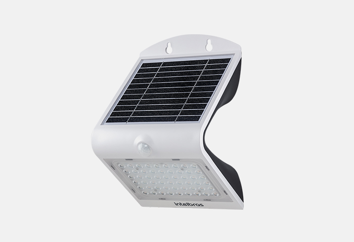 Arandela solar Intelbras ASI 500 Dual Color com painel fotovoltaico integrado e sensor de presença